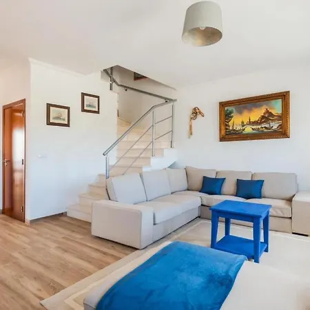 Donothing House - - Baleal *
