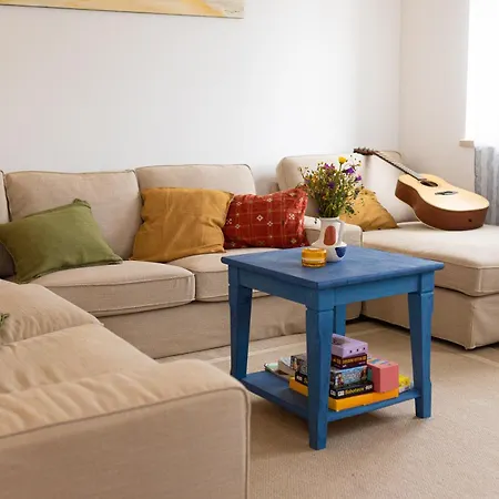 Donothing House - - Vakantiehuis