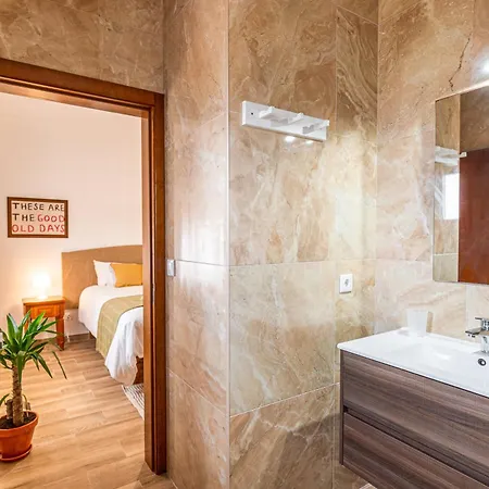 Donothing House - - *