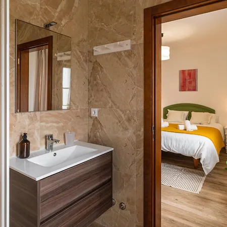 Donothing House - - * Baleal