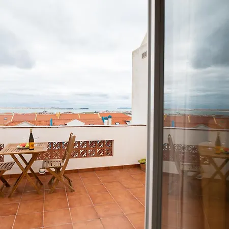 Vakantiehuis Donothing House - - Baleal