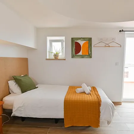 Vakantiehuis Donothing House - -