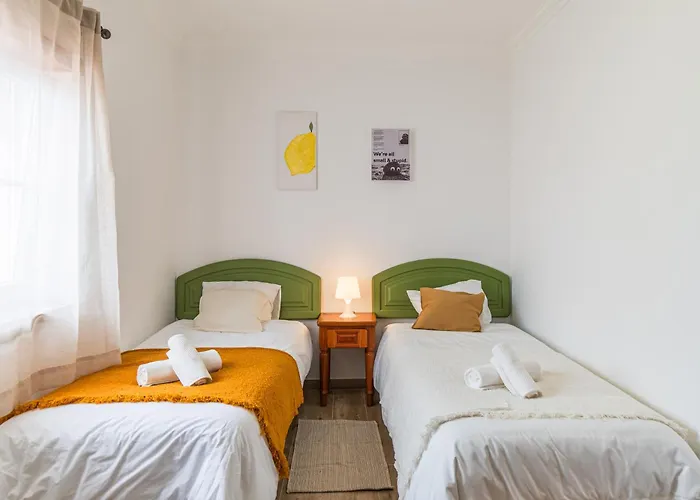 Donothing House - - Ferienhaus Baleal