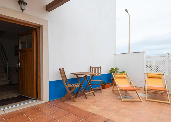 Donothing House - - * Baleal